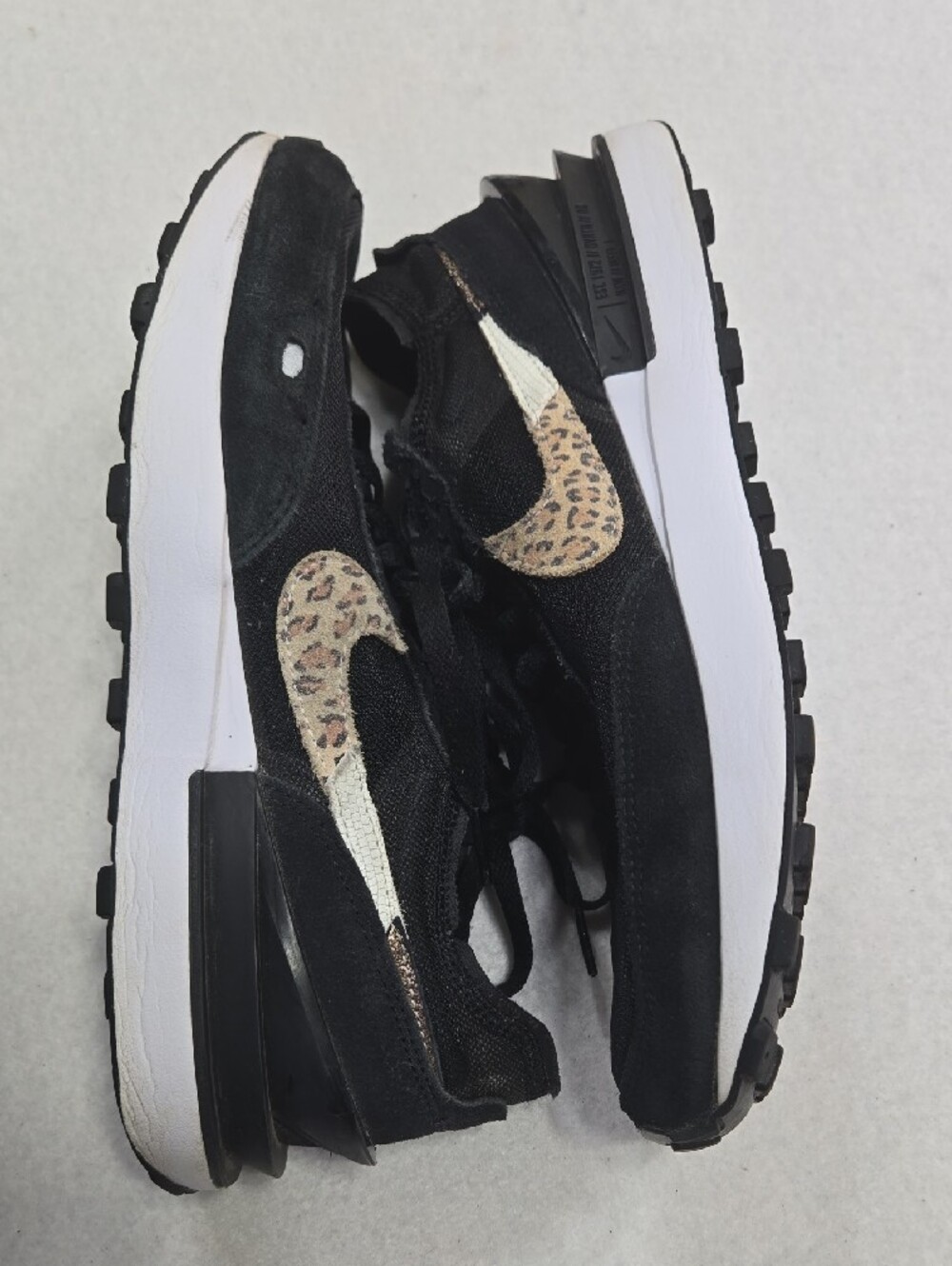 Nike Woman's Waffle One SE "Black Leopard" DJ9776-001 - Picture 5 of 11